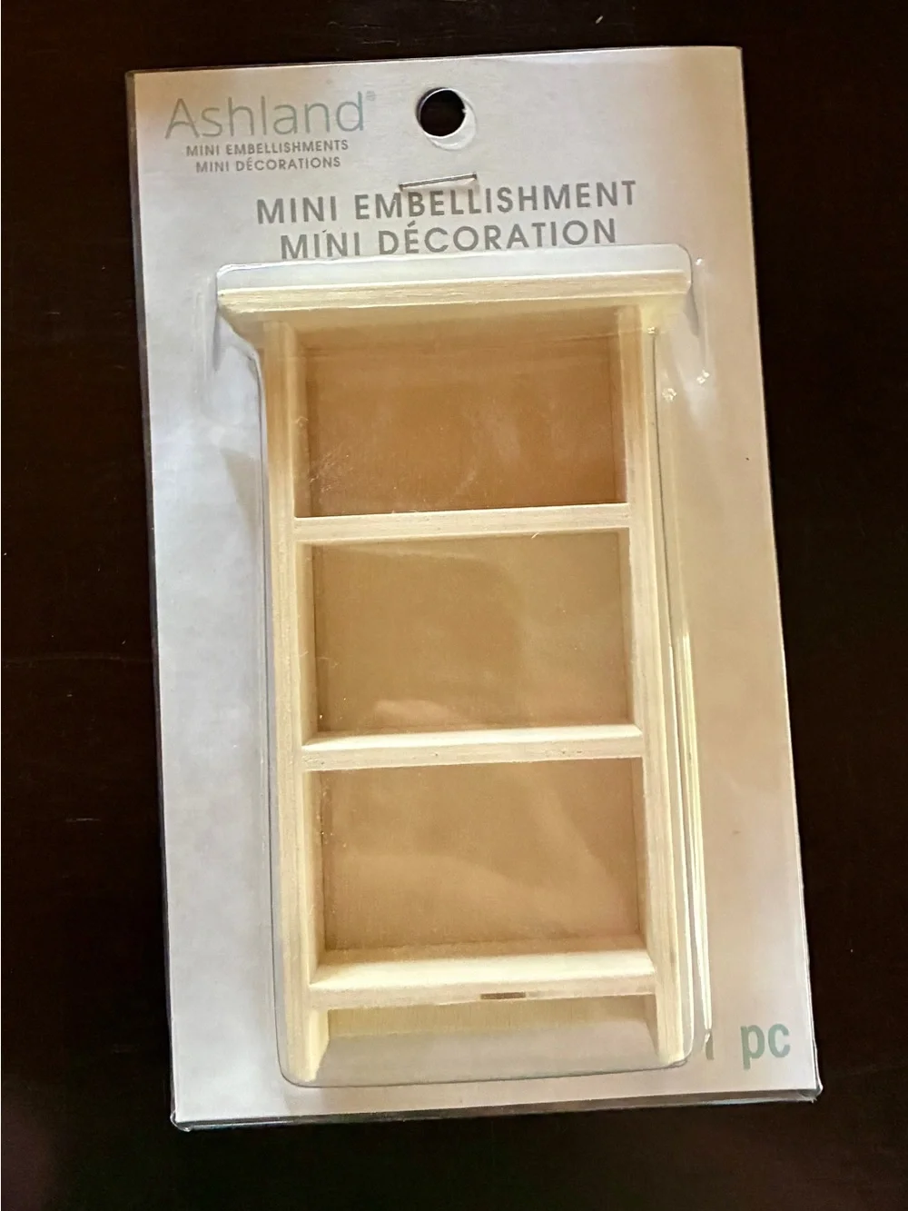 Ashland Cream Mini Shelf Embellishment